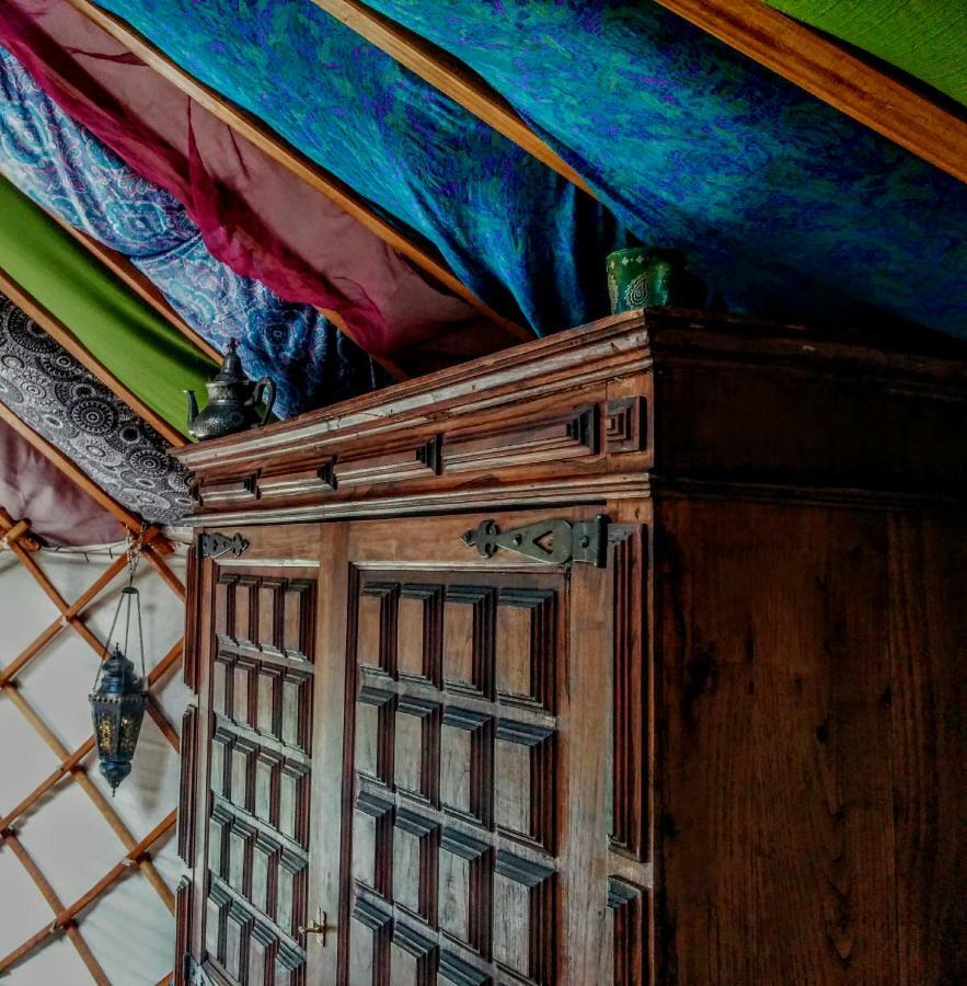 Star Gazing Luxury Yurt With River Views, Off Grid Eco Living Vale do Barco Kültér fotó